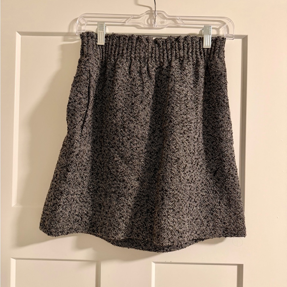 J.Crew Herringbone Mini Skirt – Elastic Waist, Black & Gray, Size 2